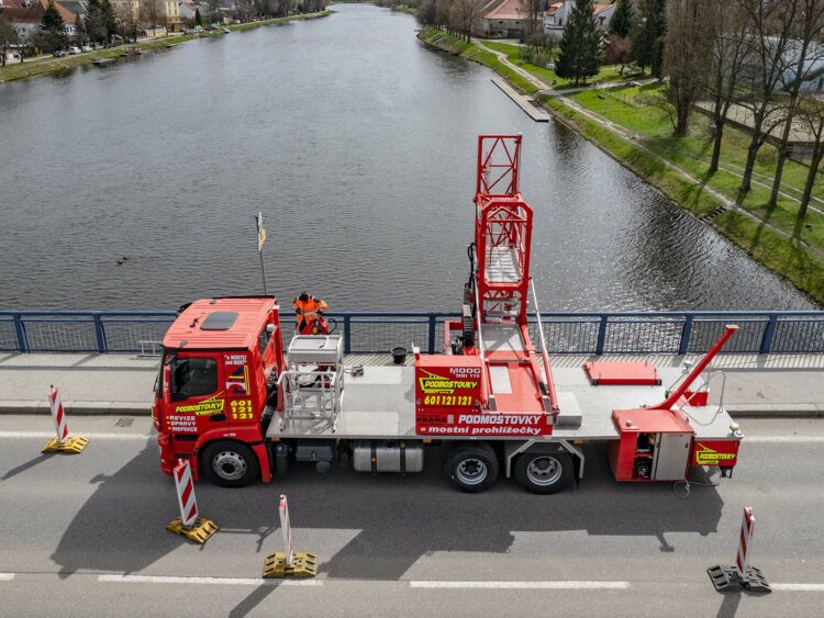 Inspekce mostu a nová mostní prohlížečka MOOG MBI 110